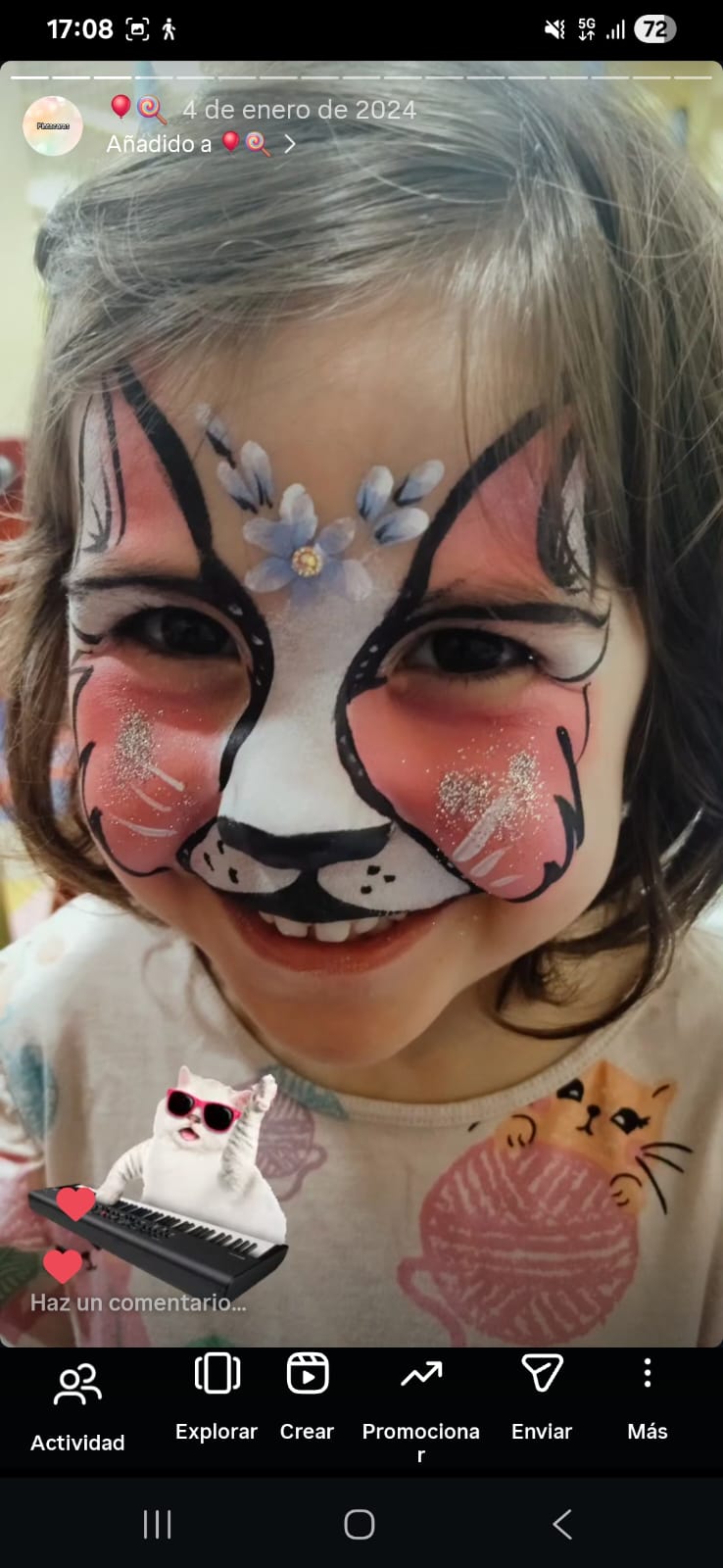 Pintacaras de gatita con pedrería brillante y purpurina